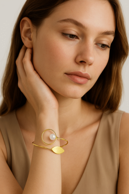 Golden Circle & Leaf Cuff with Pearl
